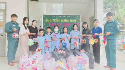 Liên đội tiểu học Phú Lợi thực hiện công trình măng non “ Bạn vì bạn”