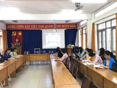 trường Tiểu học Phú Lợi tham gia tập huấn Kho học liệu số do PGD TP Thủ Dầu Một tổ chức.