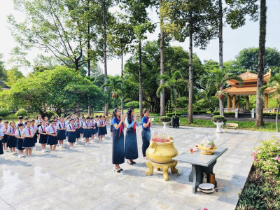 Liên Đội trường tiểu học Phú Lợi tổ chức hành trình về địa chỉ đỏ