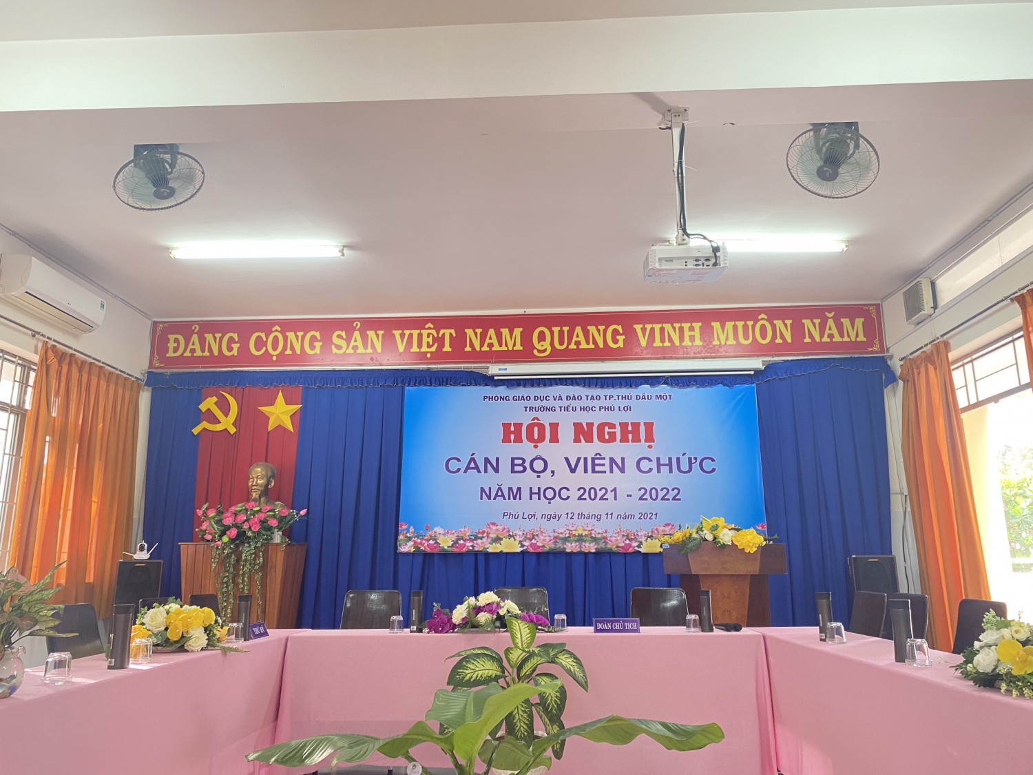 Trường Tiểu học Phú Lợi tổ chức Hội nghị CBVC năm học 2021 - 2022