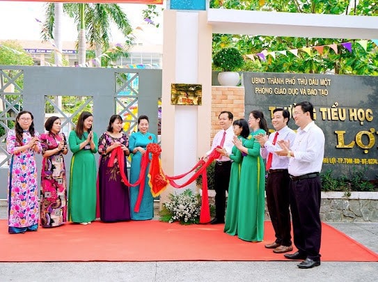 Trường tiểu học Phú Lợi long trọng tổ chức Lễ tổng kết năm học 2022 - 2023